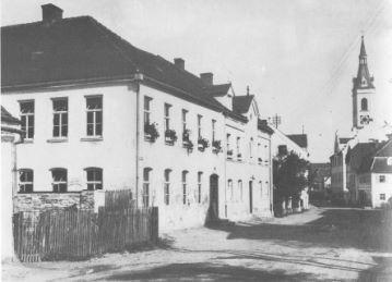 Mdchenschule Ergoldsbach, erbaut 1866